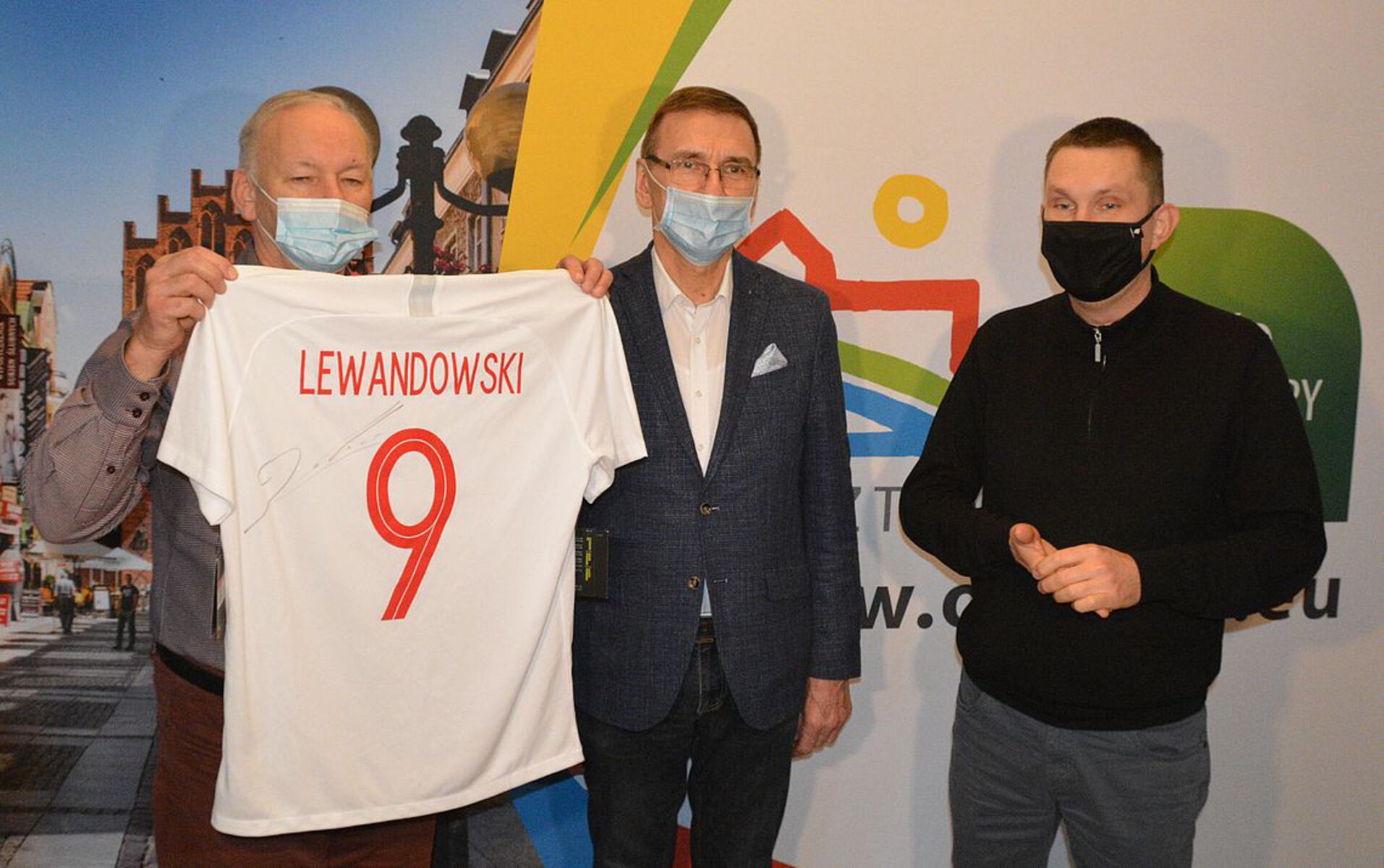 Do wylicytowania będzie koszulka Roberta Lewandowskiego. Fot. olsztyn.eu
