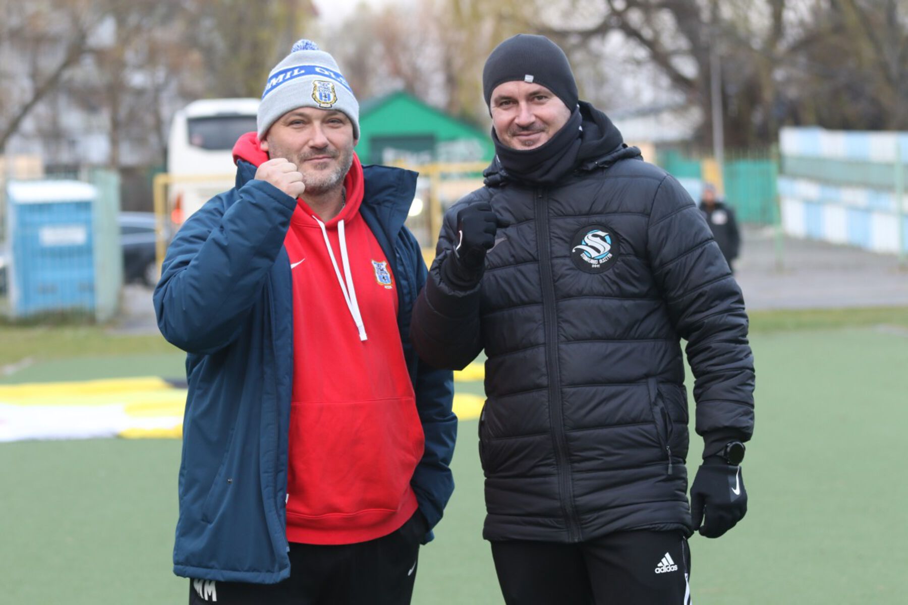 Trenerzy obydwu drużyn mieli w sobotę wiele powodów do radości. Fot. Emil Marecki