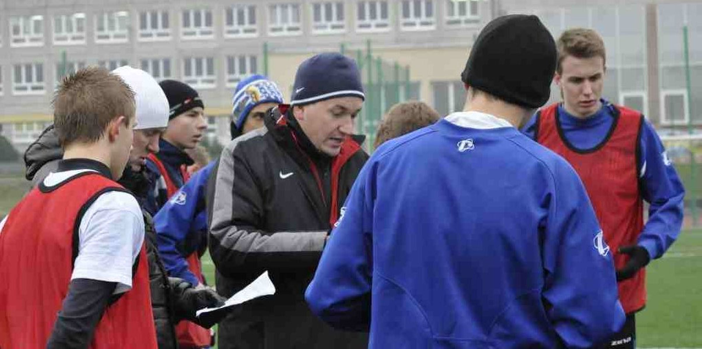 Trener Adam Łopatko dba o to, by zdolna młodzież z regionu trafiała do Olsztyna. Fot. em