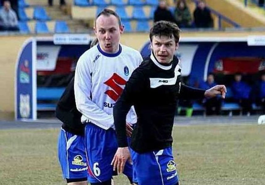 Jacek Gabrusewicz wiosną 2011 w barwach OKS II Stomilowcy Olsztyn. Fot. Artur Szczepański