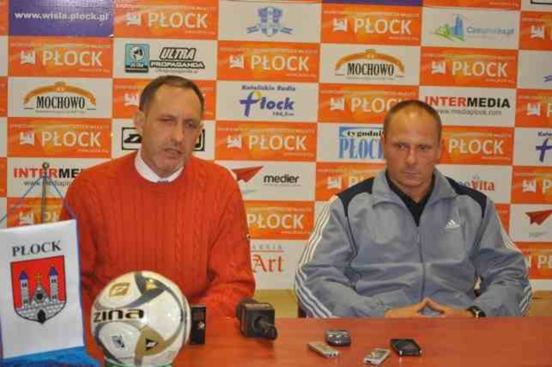 Libor Pala i Szymon Szałachowski podczas konferencji po meczu w Płocku. Fot. wisla.plock.pl