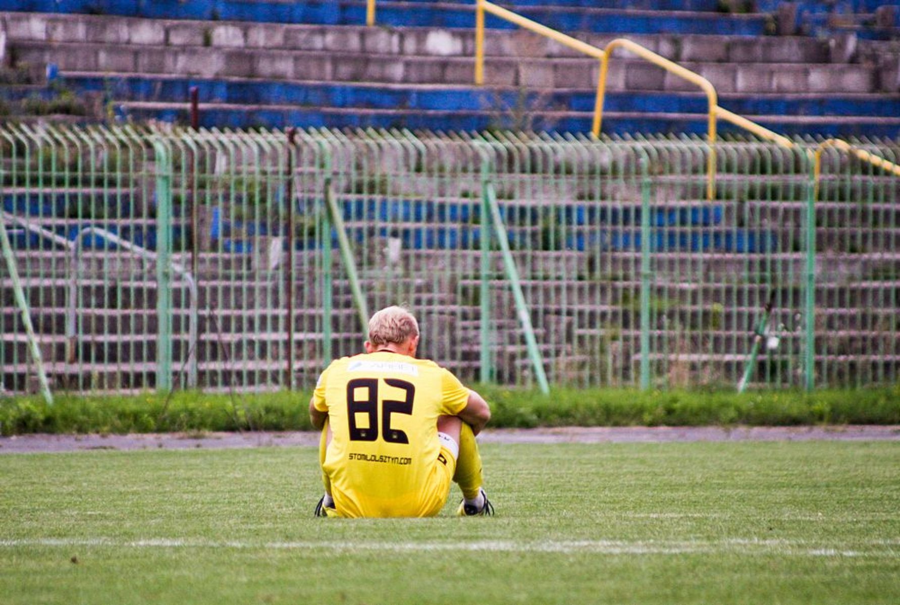 Po meczu Piotr Skiba długo nie mógł uwierzyć w to, co stało się w ostatniej minucie meczu z Bogdanką... Fot. Artur Szczepański