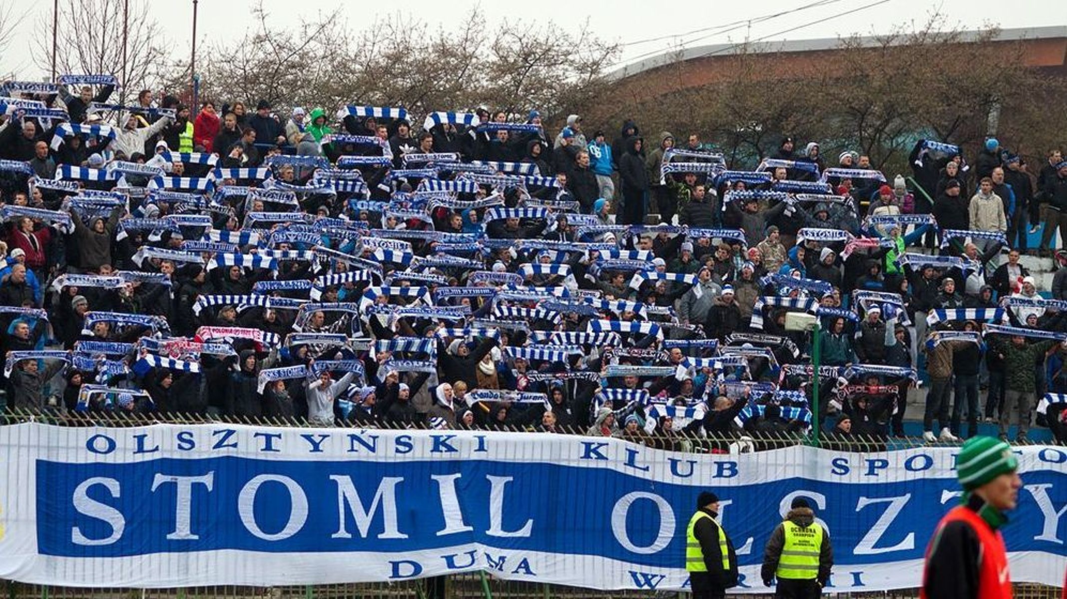 Mobilizacja fanów Stomilu na mecz z Polonia Bytom. Fot. Artur Szczepański