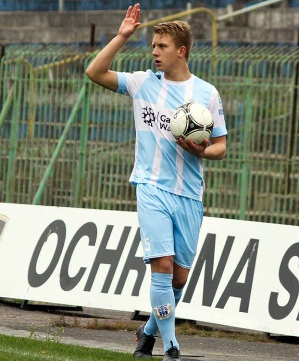 Arkadiusz Mroczkowski czuje się w pierwszym zespole coraz pewniej. Fot. Artur Szczepański