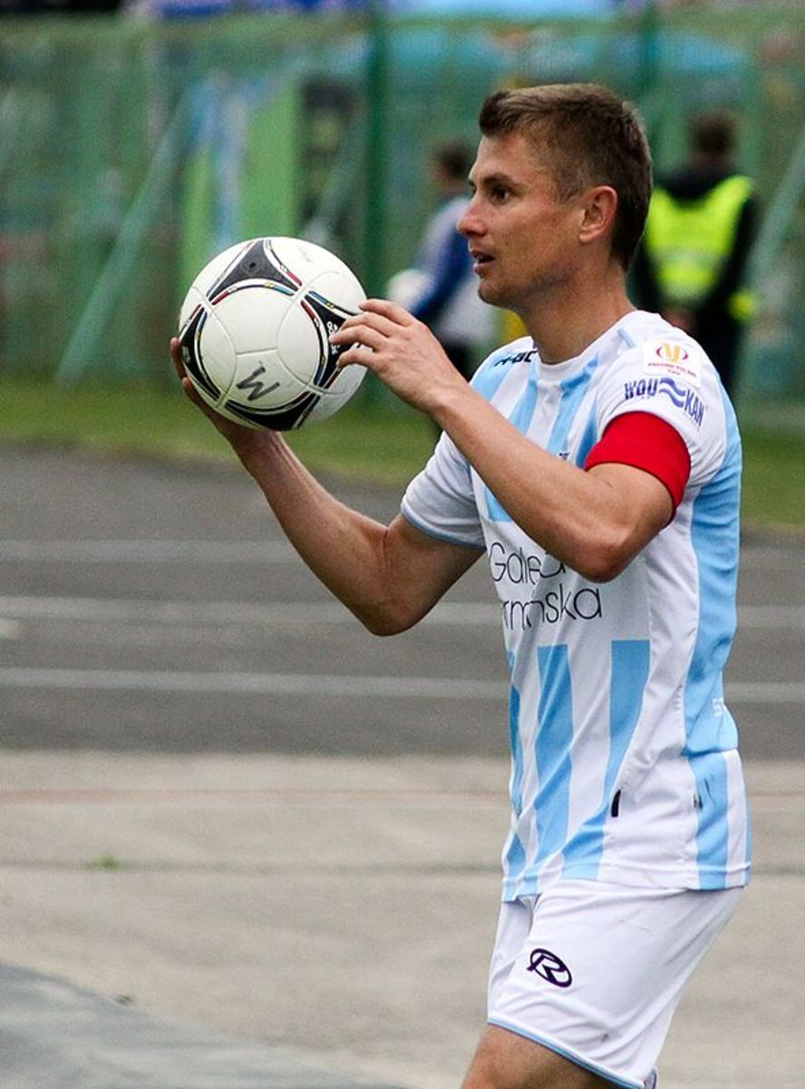 Paweł Głowacki zaliczył w sobotę przepiękną asystę przy golu Wołodymyra Kowala na 1:1. Fot. Artur Szczepański