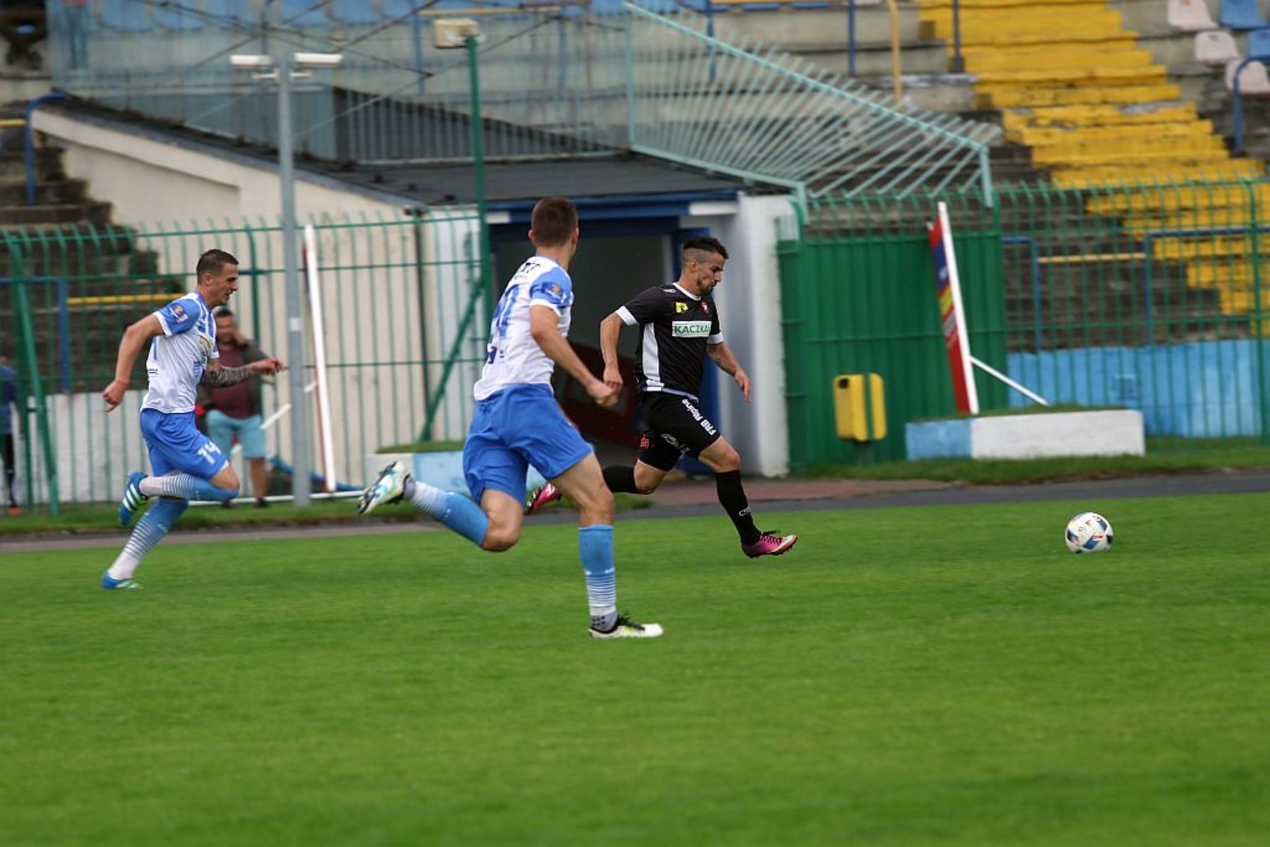Zwycięską bramkę dla Huraganu strzelił brazylijczyk Criciúma. Fot. Emil Marecki