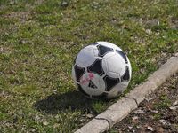 Piłkarki OKS Stomil zagrają w Gdyni 