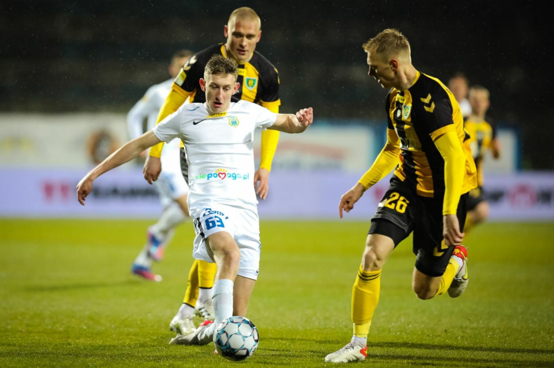 Stomil przegrał z GKS-em Katowice 0:1, fot. Paweł Piekutowski.