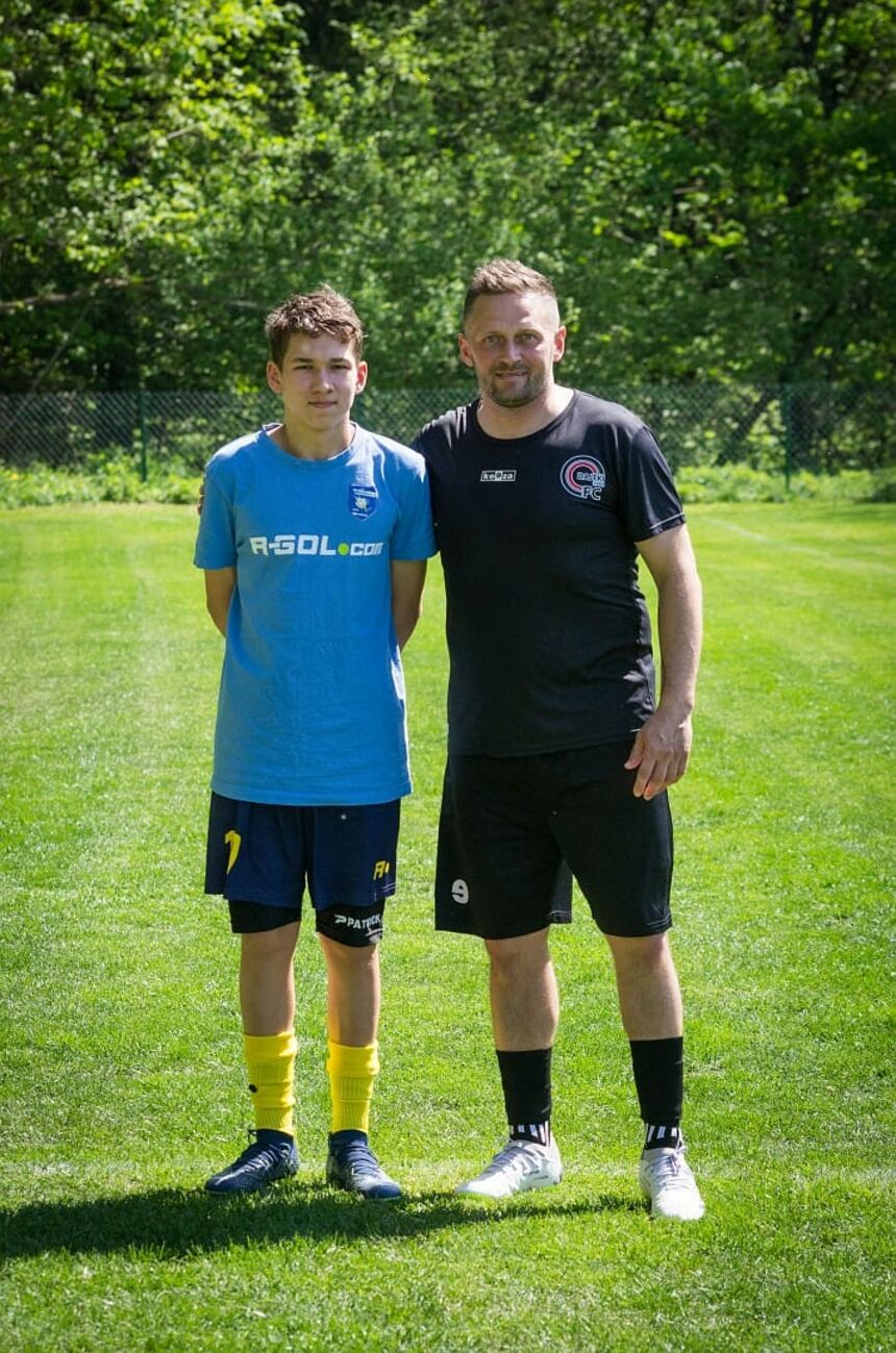 Marcel oraz Szymon Dubowski. Fot. Michał Kozłowski/fan-page FC Dajtki Olsztyn.