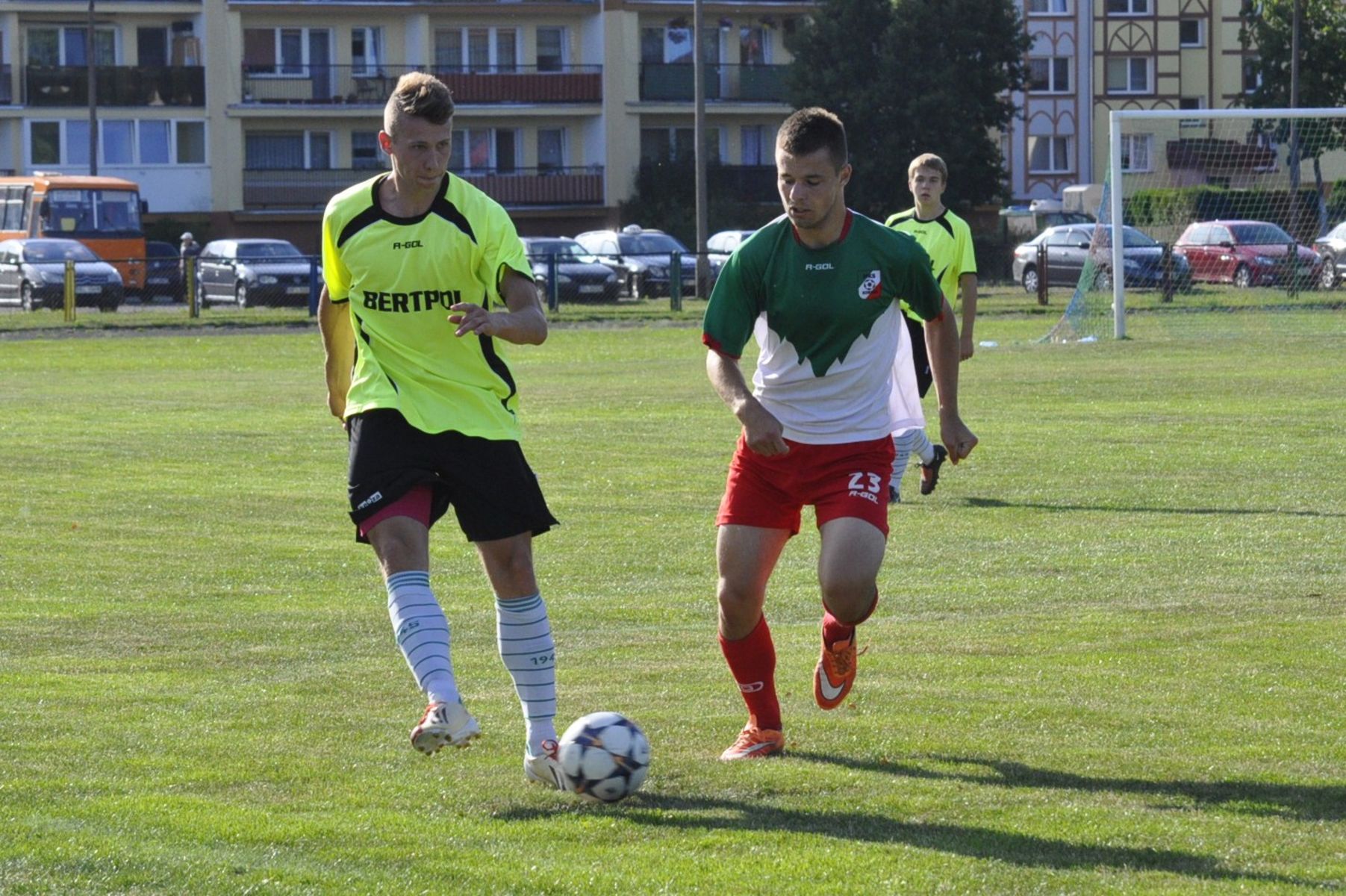Łukasz Tercjak (z lewej) ma w nowym sezonie zastąpić na boku obrony Łukasza Gryko, który odszedł ze Znicza. Fot Łukasz Szymański 