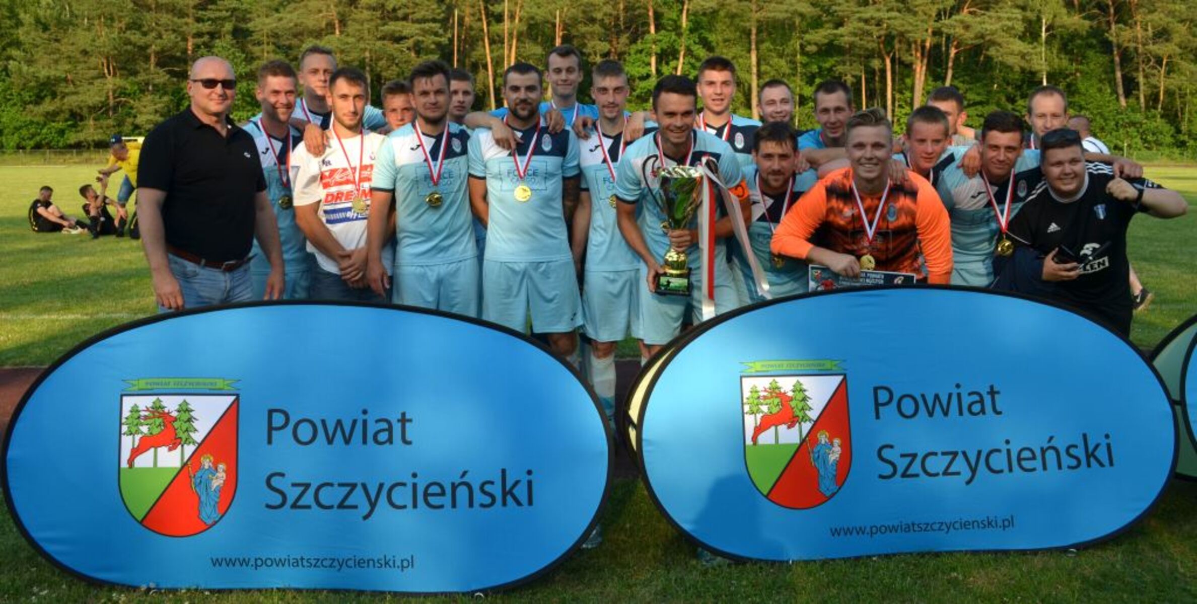 Błękitni Pasym zdobyli Puchar Starosty powiatu szczycieńskiego. Fot. powiatszczycienski.pl